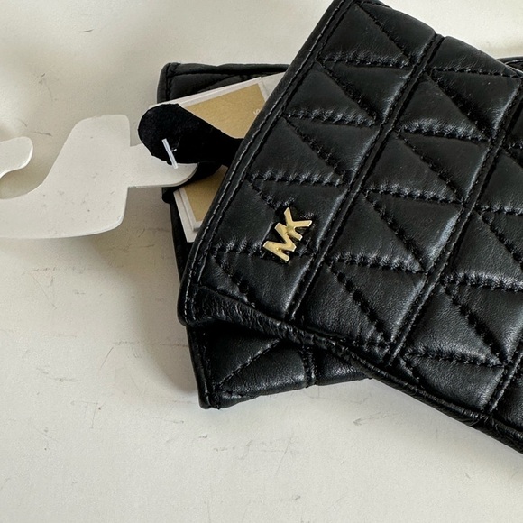 NWT Michael Kors Black Leather Quilted Gloves Sizes Small & Medium available - Picture 4 of 8